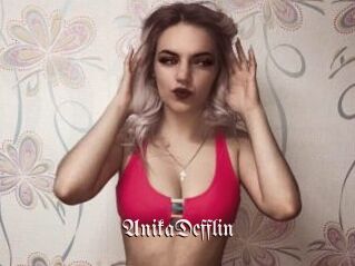 AnikaDefflin