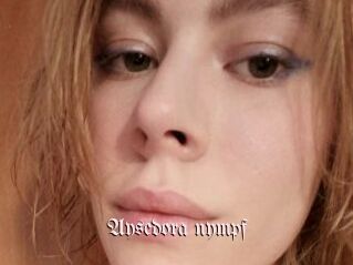 Aysedora_nympf