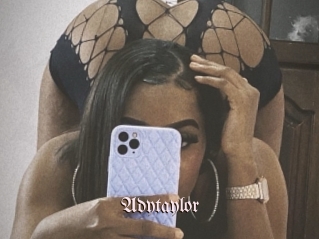 adytaylor Vidéos Fellations