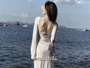 Hemiakella