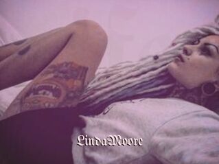 Linda_Moore