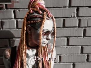 Lola_kinky