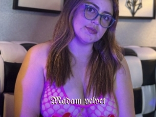 Madam_velvet
