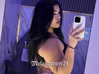 Melanyrouse24