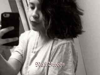 Nali_Brooks