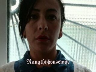Naugthy_housewife