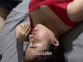 Niiataylor