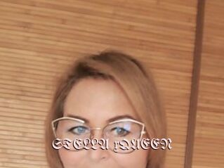 STELLA_xQUEEN