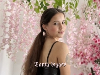 Tania_bigass