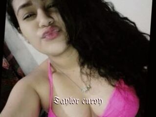 Taylor_curvy