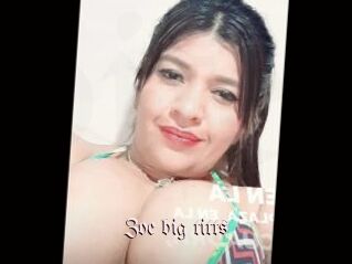 Zoe_big_titts